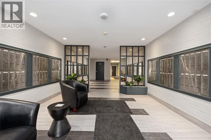 Property Photo:  10 Derby Lane 1202  ON N7T 4S4 