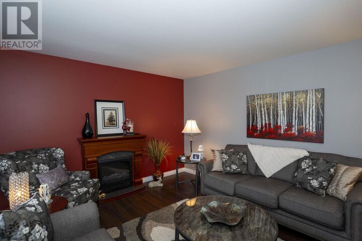 Property Photo:  381 Hallam St  ON P7A 1M2 