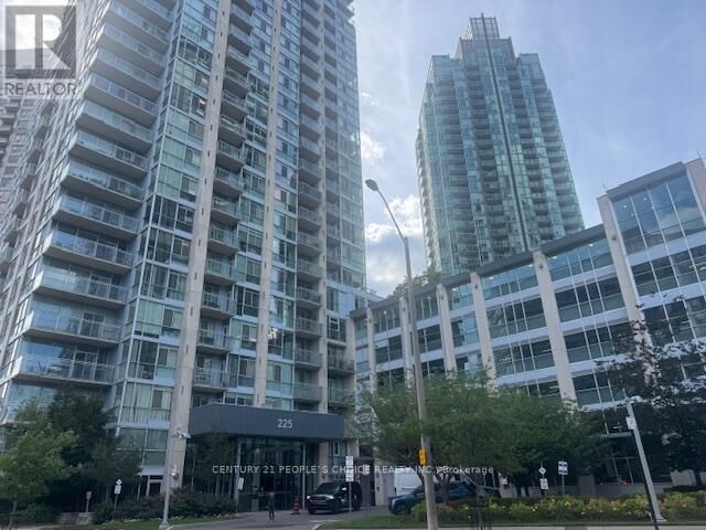 Property Photo:  225 Webb Drive 603  ON L5B 4P2 