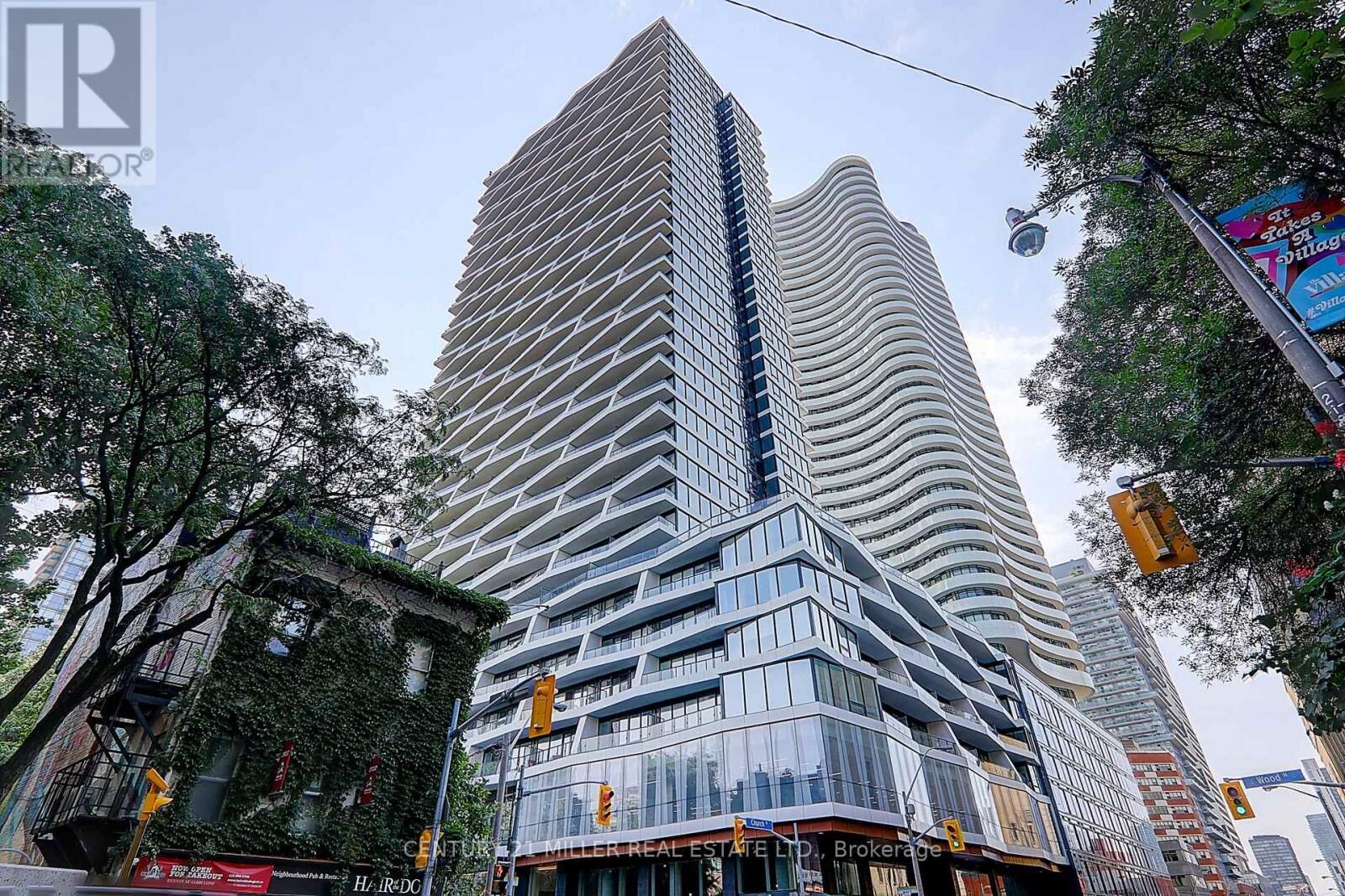 Property Photo: 85 Wood Street 2609 ON M4Y 0E8