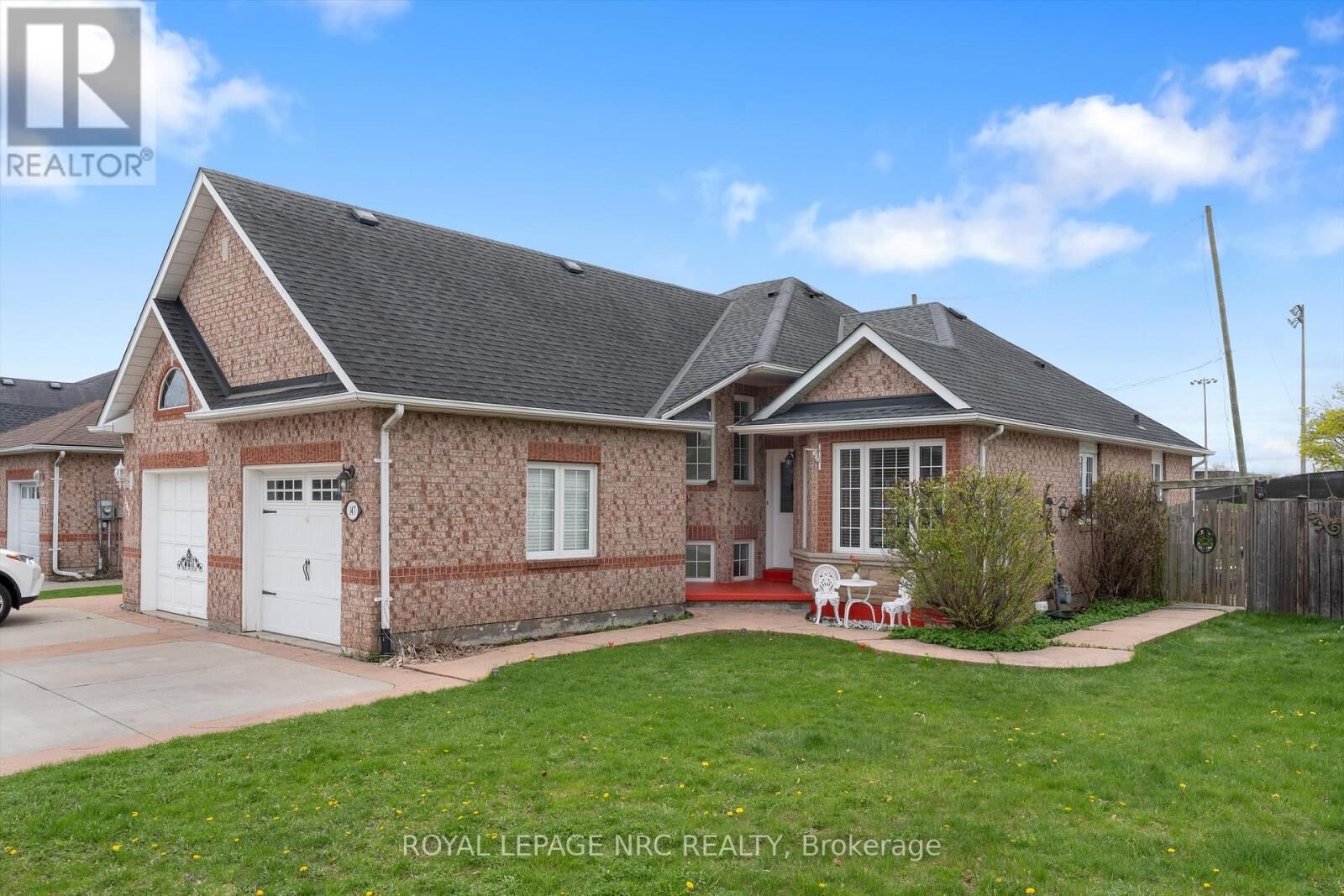 Property Photo:  147 St. Lawrence Drive  ON L3C 7H6 