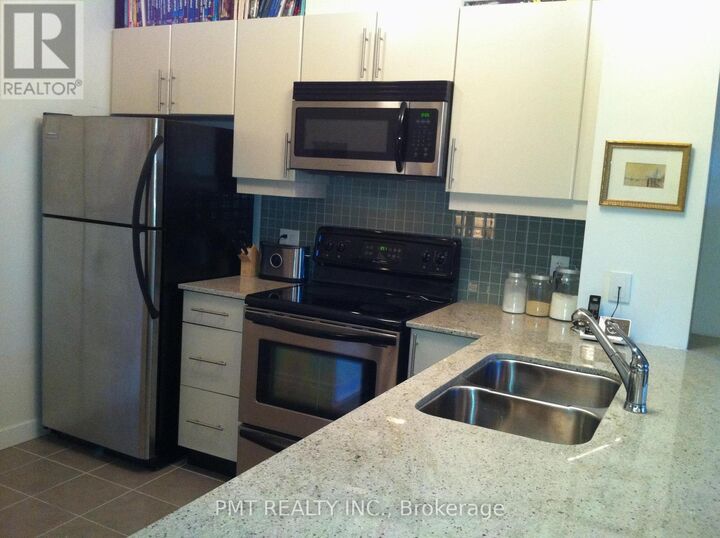 Property Photo:  18 Harbour Street 301  ON M5J 2Z6 