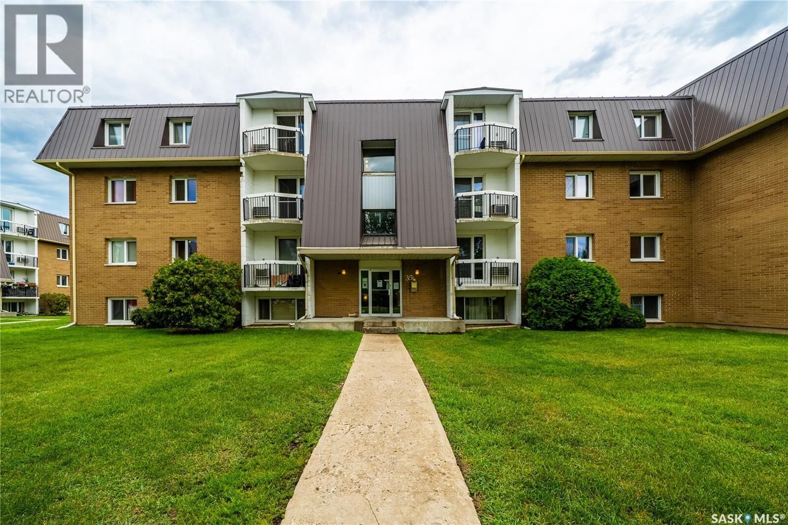 Property Photo:  11 35 Centennial Street  SK S4S 6P8 