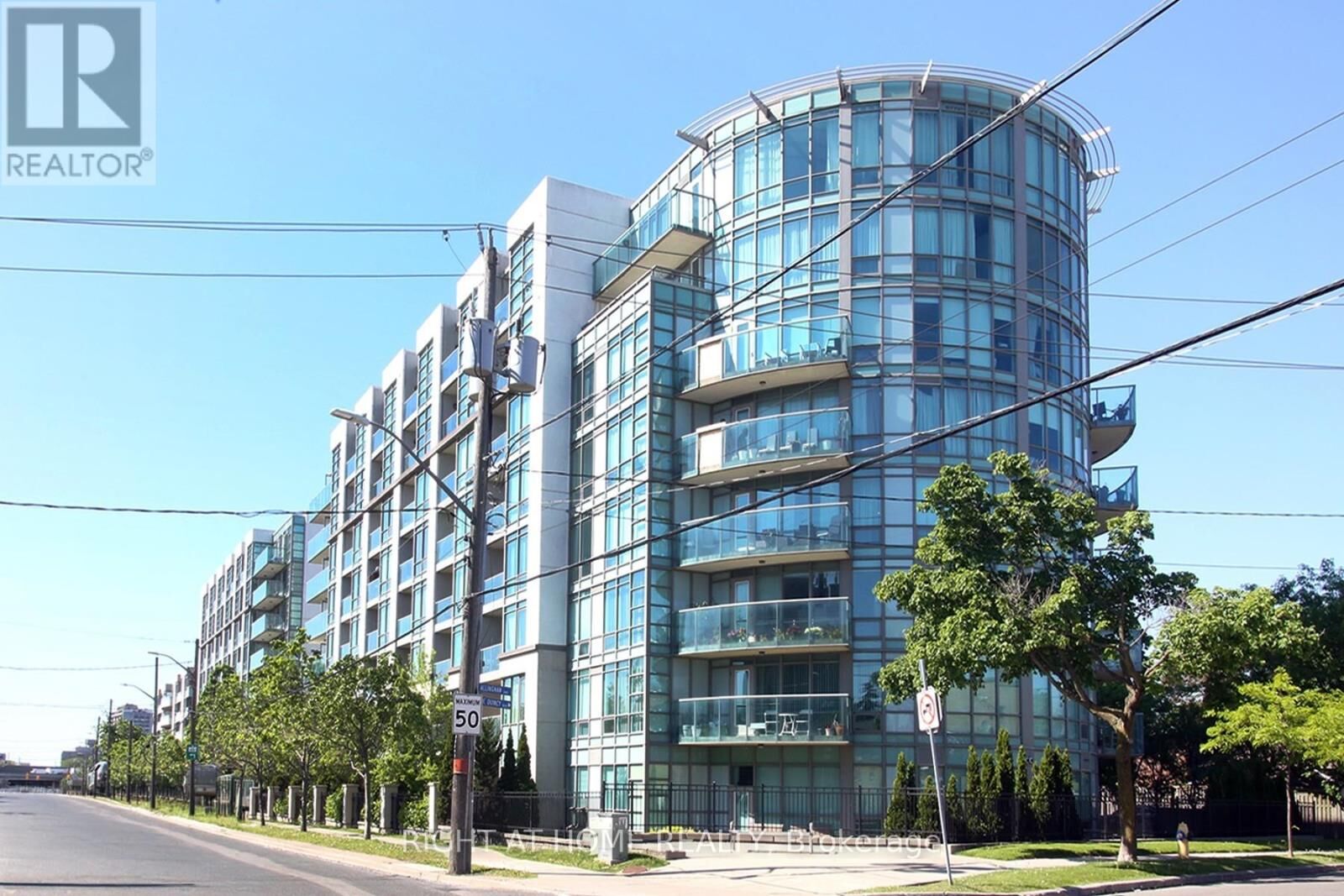 Property Photo:  3830 Bathurst Street 505  ON M3H 6C5 