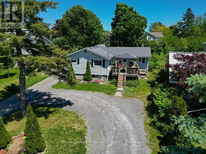 Property Photo:  327 Sidney Street  ON K8V 2V1 