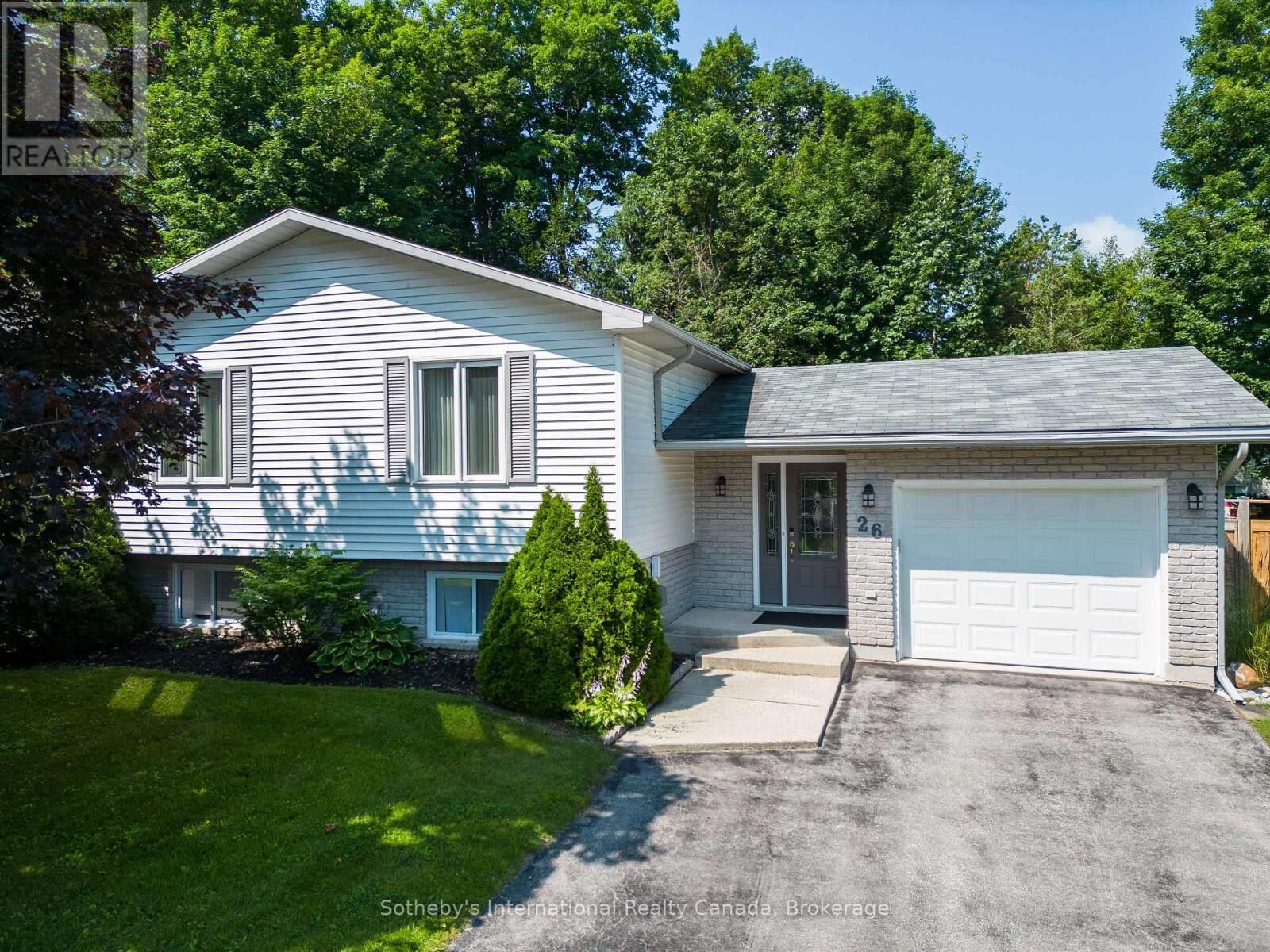Property Photo:  26 Middle Avenue  ON N4L 1A8 