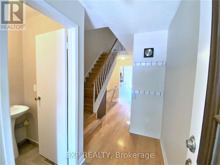 Property Photo: 5 Thunder Grove ON M1V 1V1