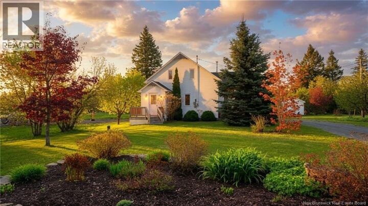 Property Photo:  91 Rue Du Parc Ouest  NB E8J 2Y1 