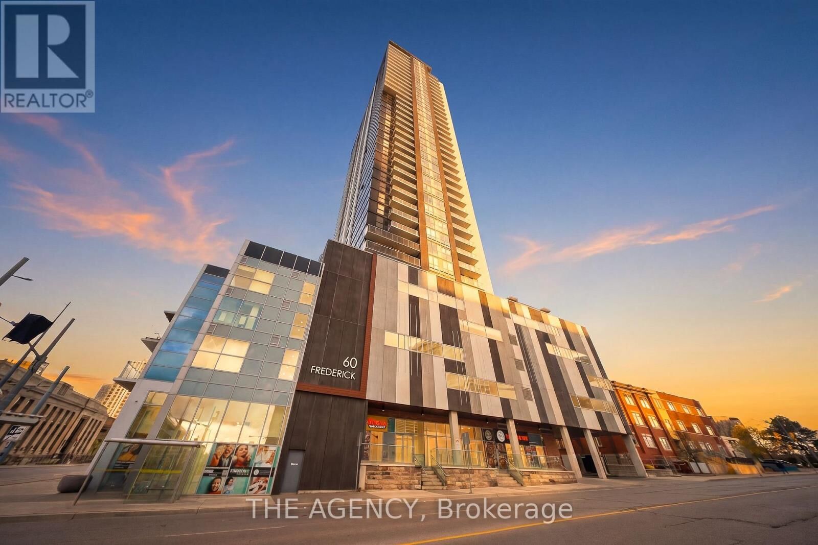 Property Photo:  60 Frederick Street 1113  ON N2C 0H7 