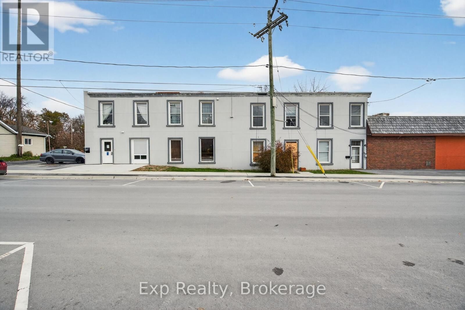 Property Photo:  113 East Street East  ON K7R 1S5 