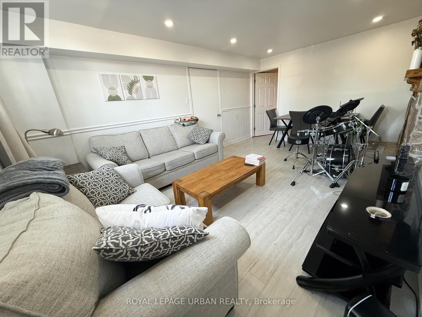 Property Photo:  560 Bristol Road Bsmnt  ON L3Y 6T1 