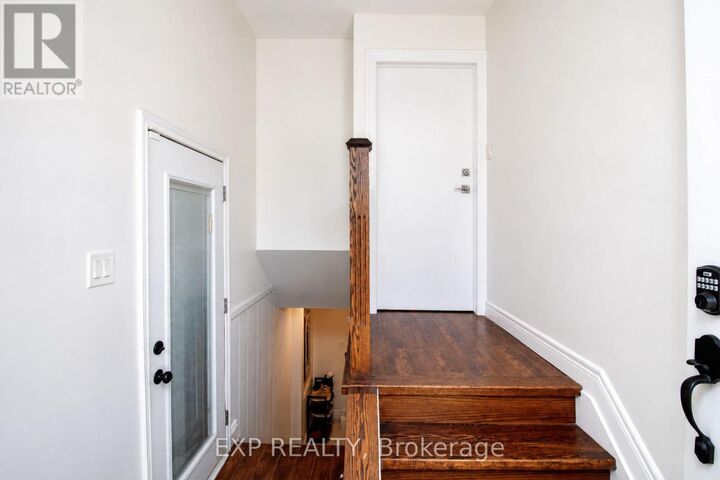 Property Photo:  103 McAnulty Boulevard  ON L8H 3H3 
