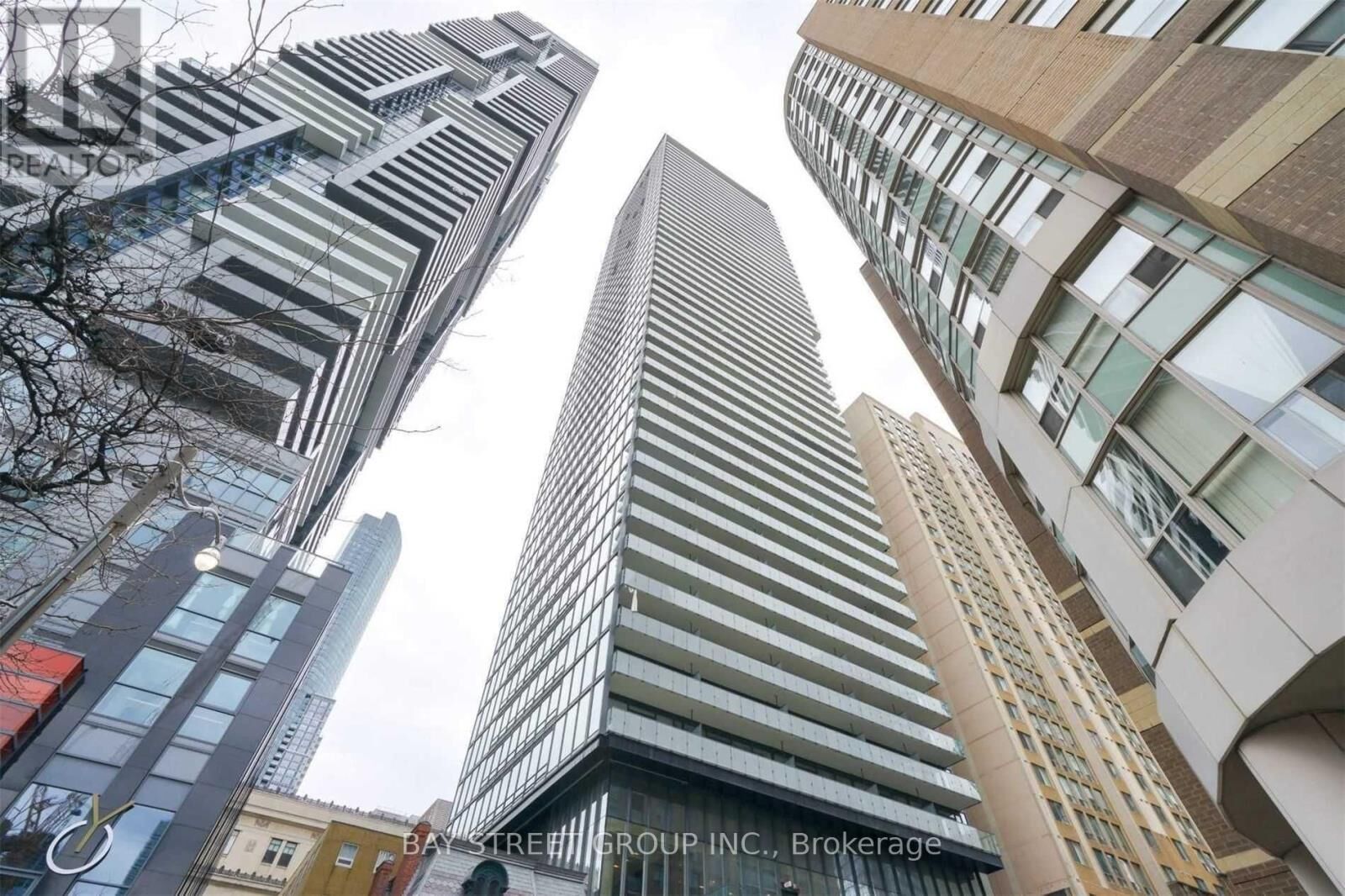Property Photo:  15 Grenville Street 2809  ON M4Y 1A1 