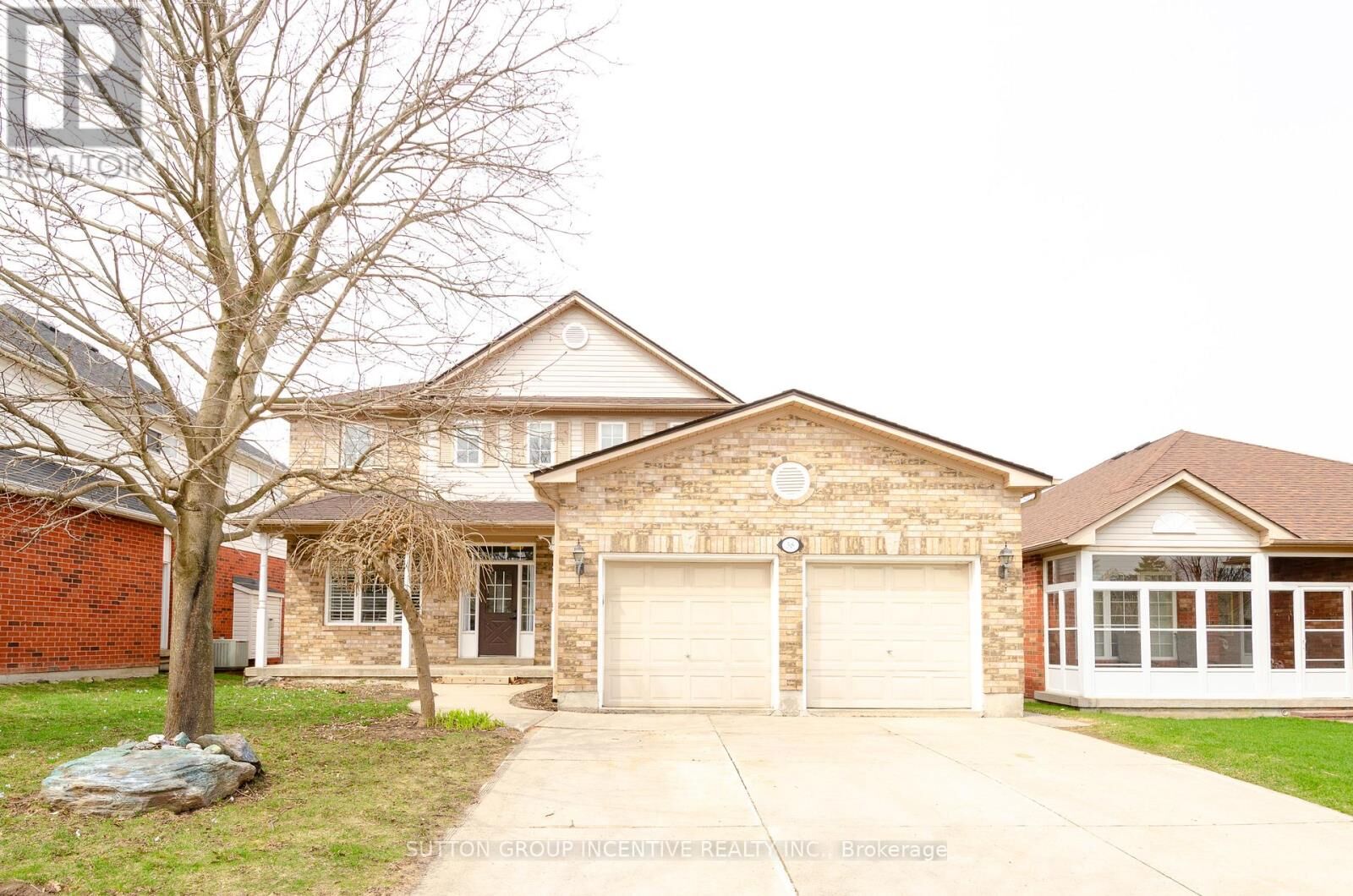 Property Photo:  38 Harwood Drive Upper  ON L4N 6V3 