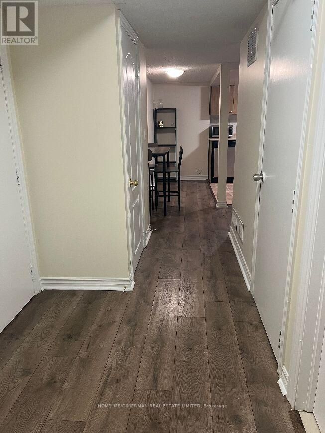 Property Photo:  5484 Freshwater Drive Basement  ON L5M 0K7 