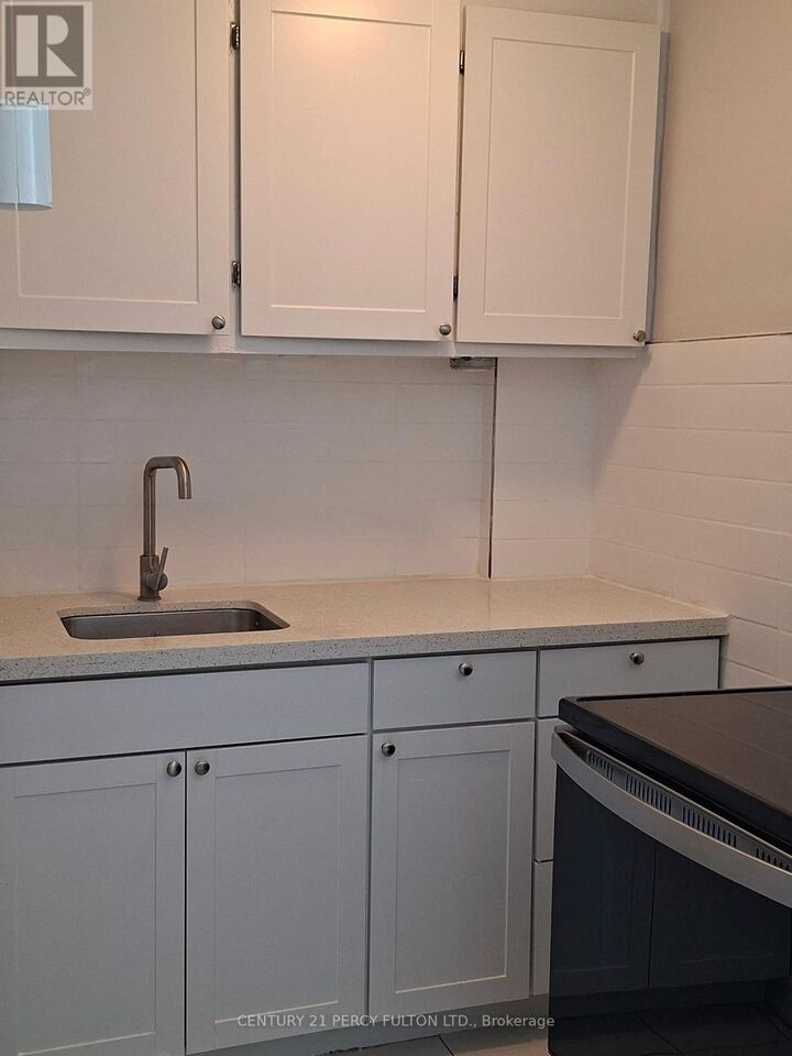 Property Photo:  2275 Weston Road 208  ON M9N 1Y3 