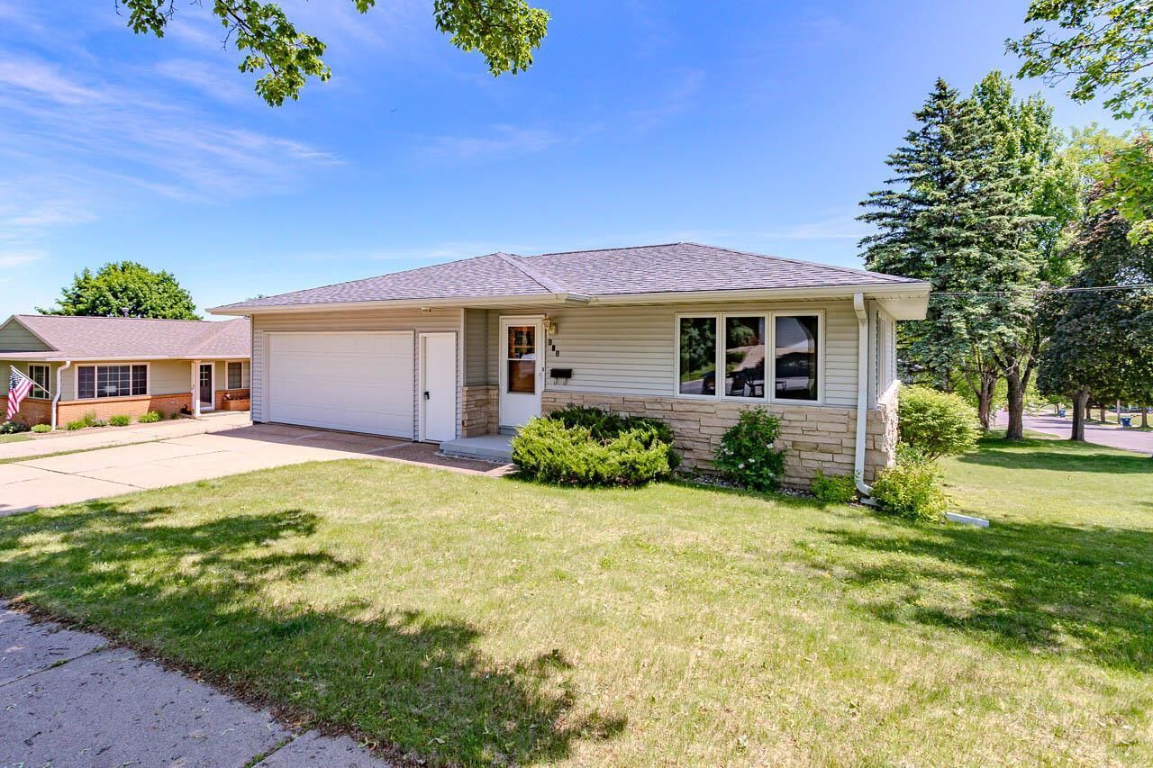 Property Photo:  103 N 11th Avenue  WI 54401 