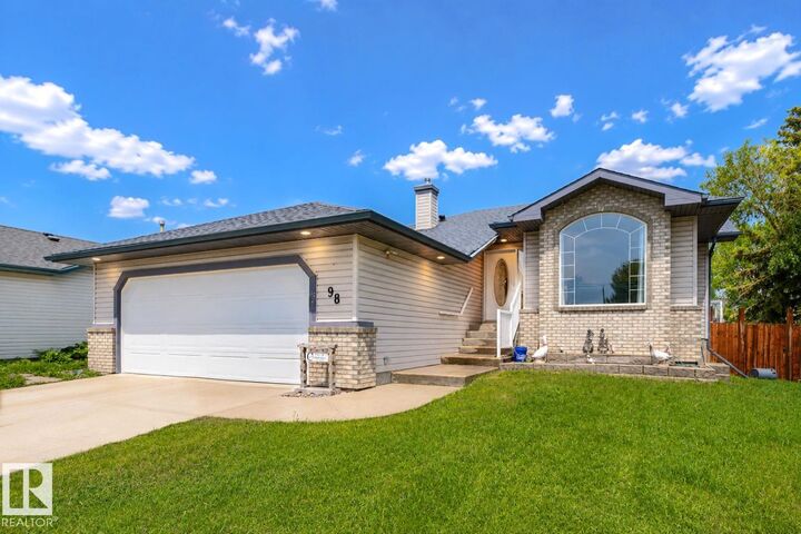 Photo de la propriété: 98 Chancery Point(E) AB T8H 1Z4
