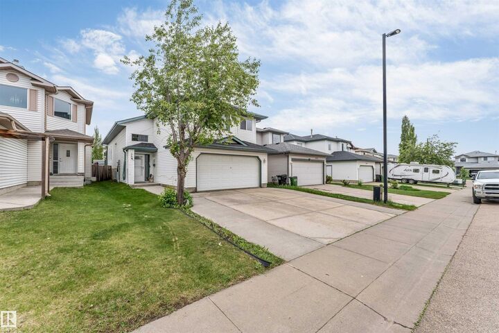 Photo de la propriété:  3519 22 Street NW  AB T6T 1W2 