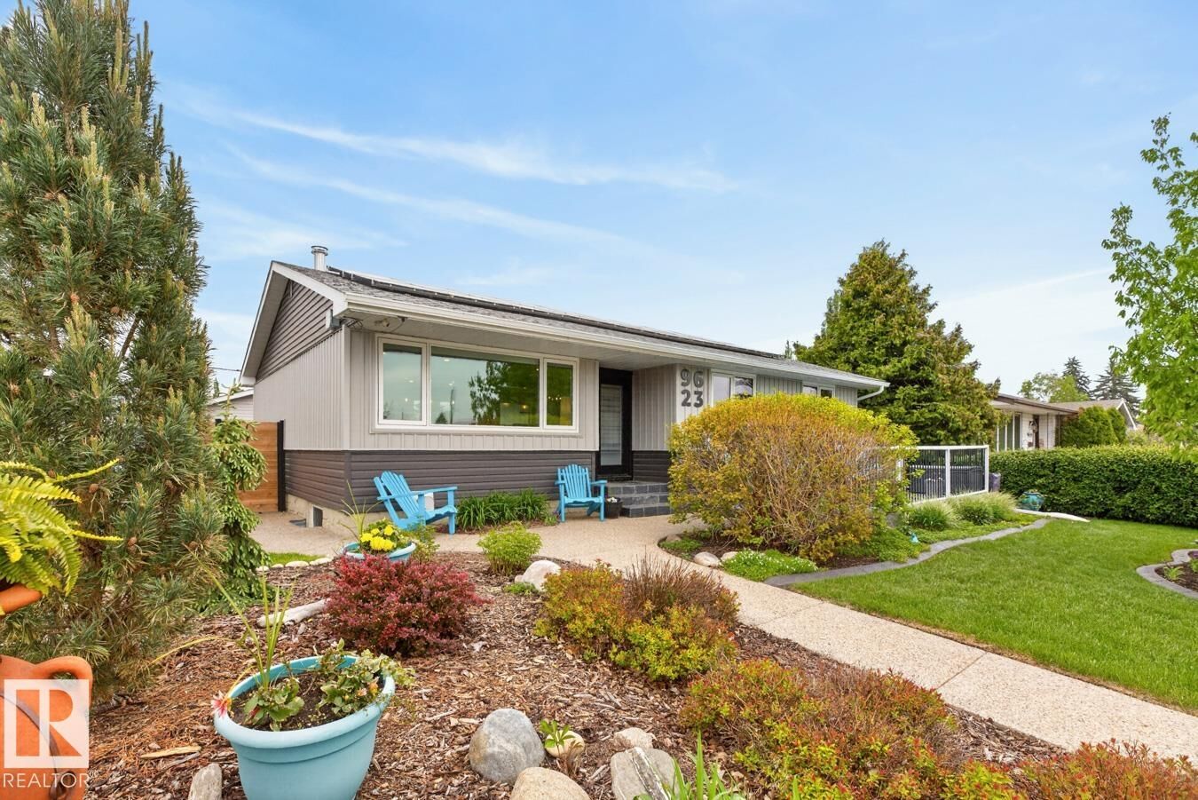 Property Photo: 9623 Ottewell Road NW AB T6B 2E3