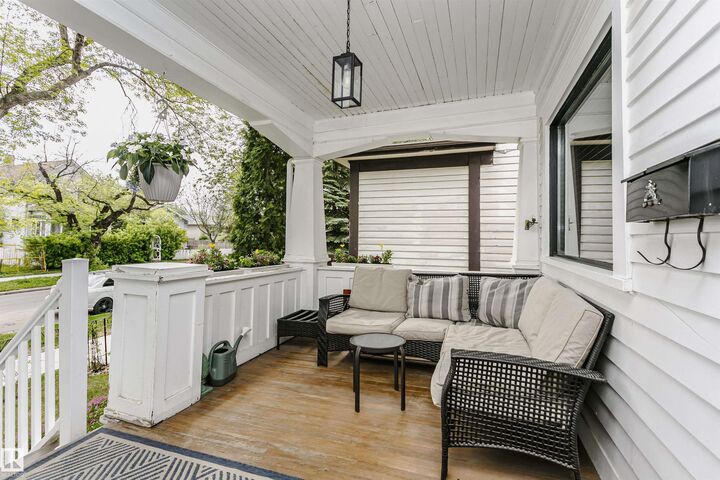 Property Photo:  11616 94 Street NW  AB T5G 1H8 