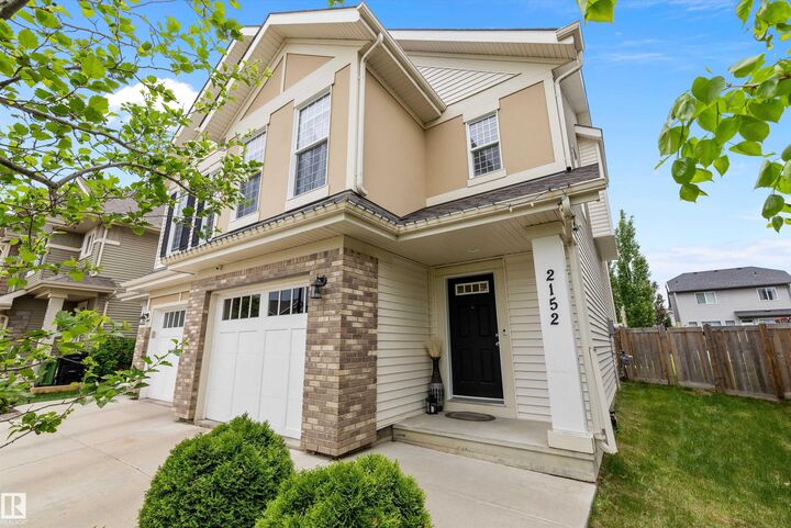 Property Photo:  2152 Cassidy Wynd SW  AB T6W 3E2 