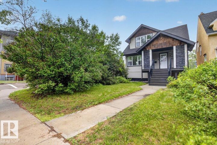 Property Photo:  10958 88 Avenue NW  AB T6G 0Z1 