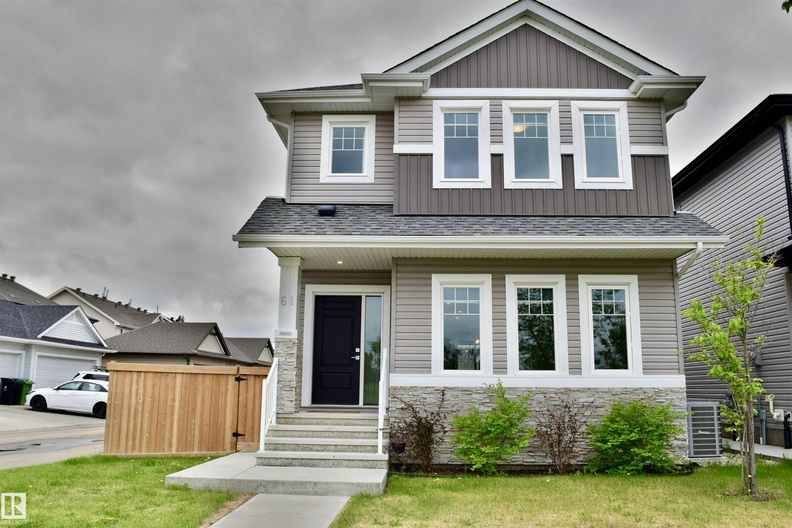 Property Photo:  61 Dillingham Avenue  AB T8L 0N2 