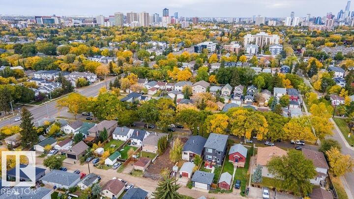 Property Photo:  10821 73 Avenue NW  AB T6E 1C8 