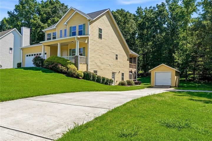 Property Photo:  280 Glenn Eagles Way  GA 30141 