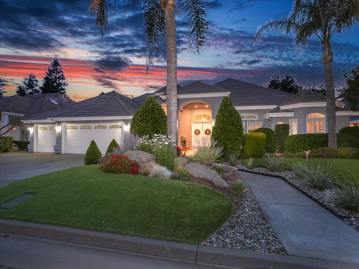 Property Photo:  6551 N Selland Avenue  CA 93711 