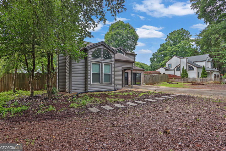 Property Photo:  2155 Towne Manor Drive NW  GA 30144 