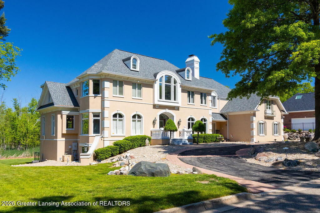 Property Photo:  6401 Pine Hollow Drive  MI 48823 