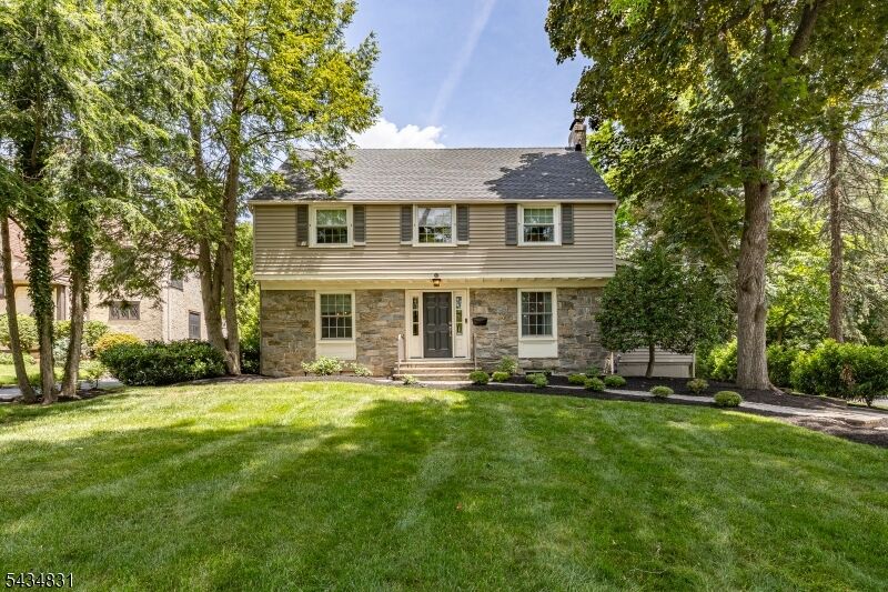 Property Photo:  200 Wychwood Rd  NJ 07090 