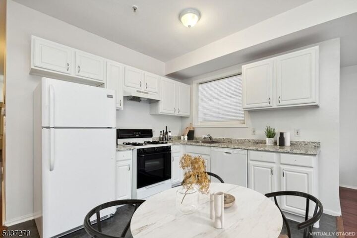 Property Photo: 64 James St NJ 07102