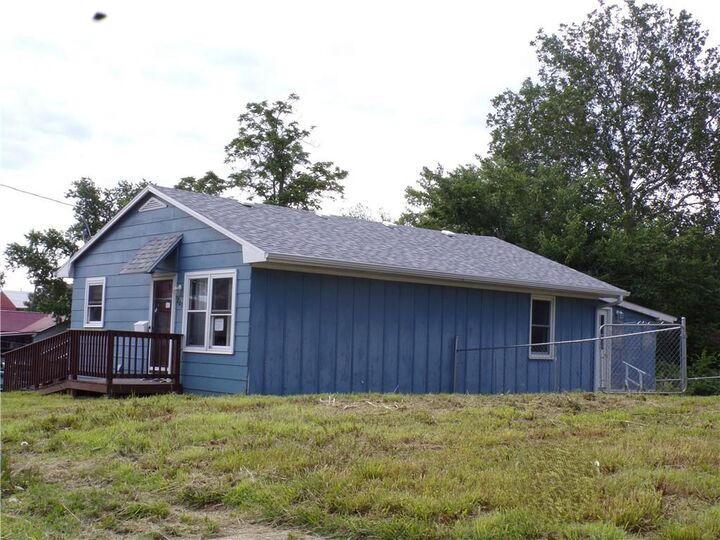 Property Photo:  203 W Heidel Street  MO 64633 