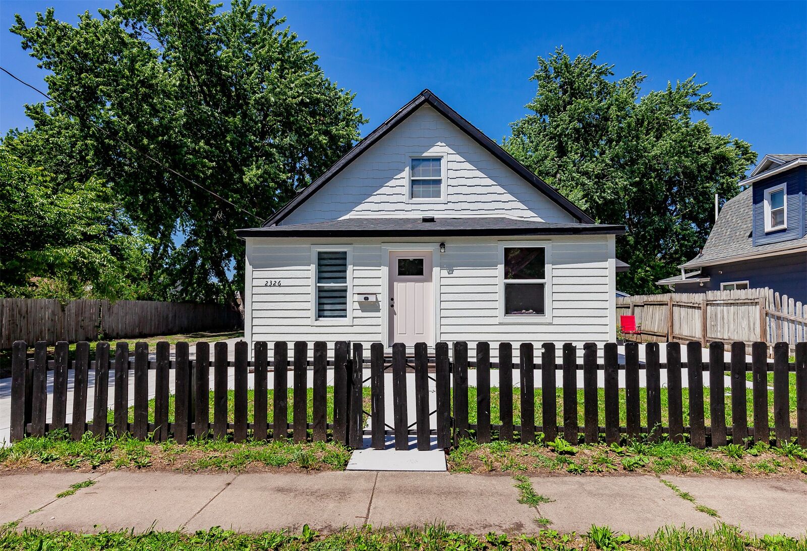 Property Photo:  2326 Des Moines Street  IA 50317 