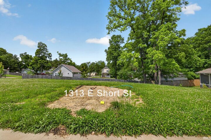 Property Photo:  1313 E Short Street  IN 47401 