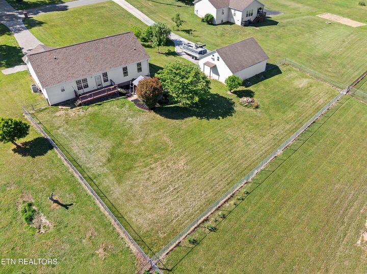 Property Photo:  163 Foxglen Lane  TN 37705 