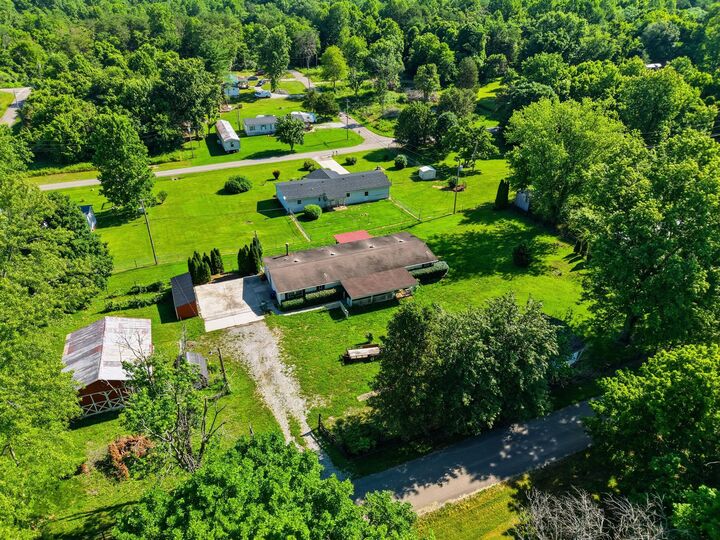 Property Photo: 246 Briarwood Drive KY 42519