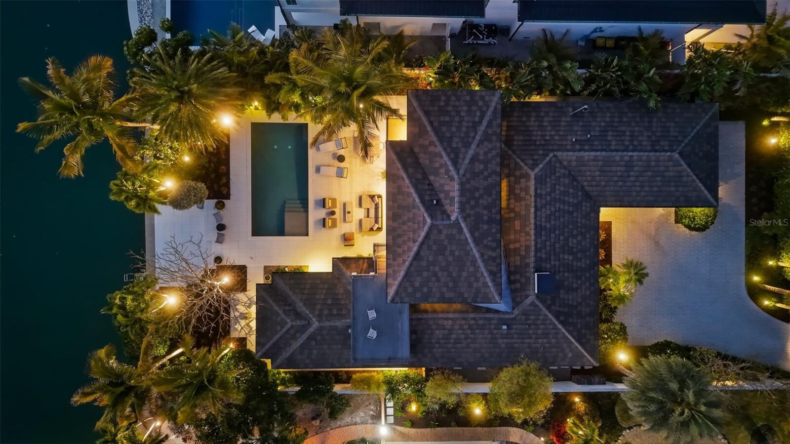 Property Photo: 541 S Washington Drive FL 34236