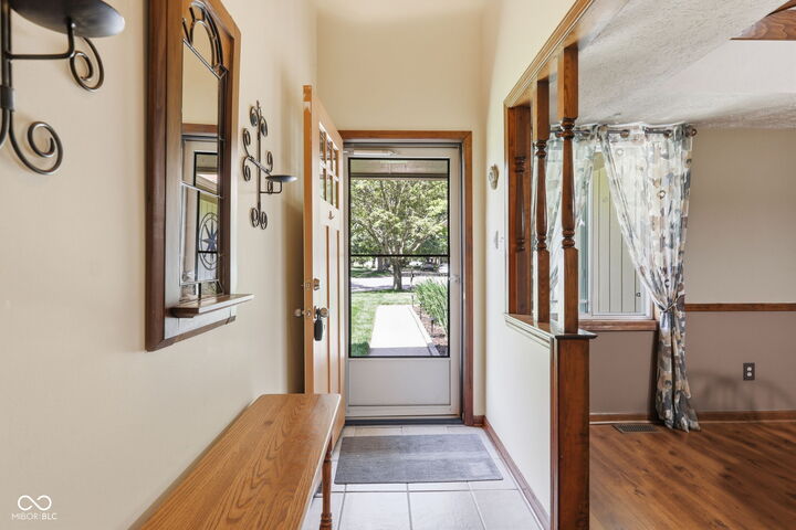 Property Photo:  1404 Delbrook Circle  IN 46260 