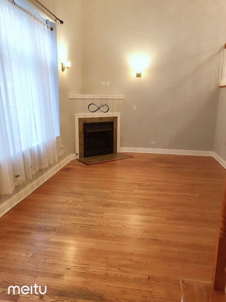 Property Photo: 3607 W 53rd Street 5 IL 60632