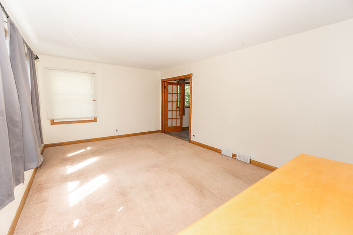 Property Photo: 649 S Wisconsin Avenue IL 60101