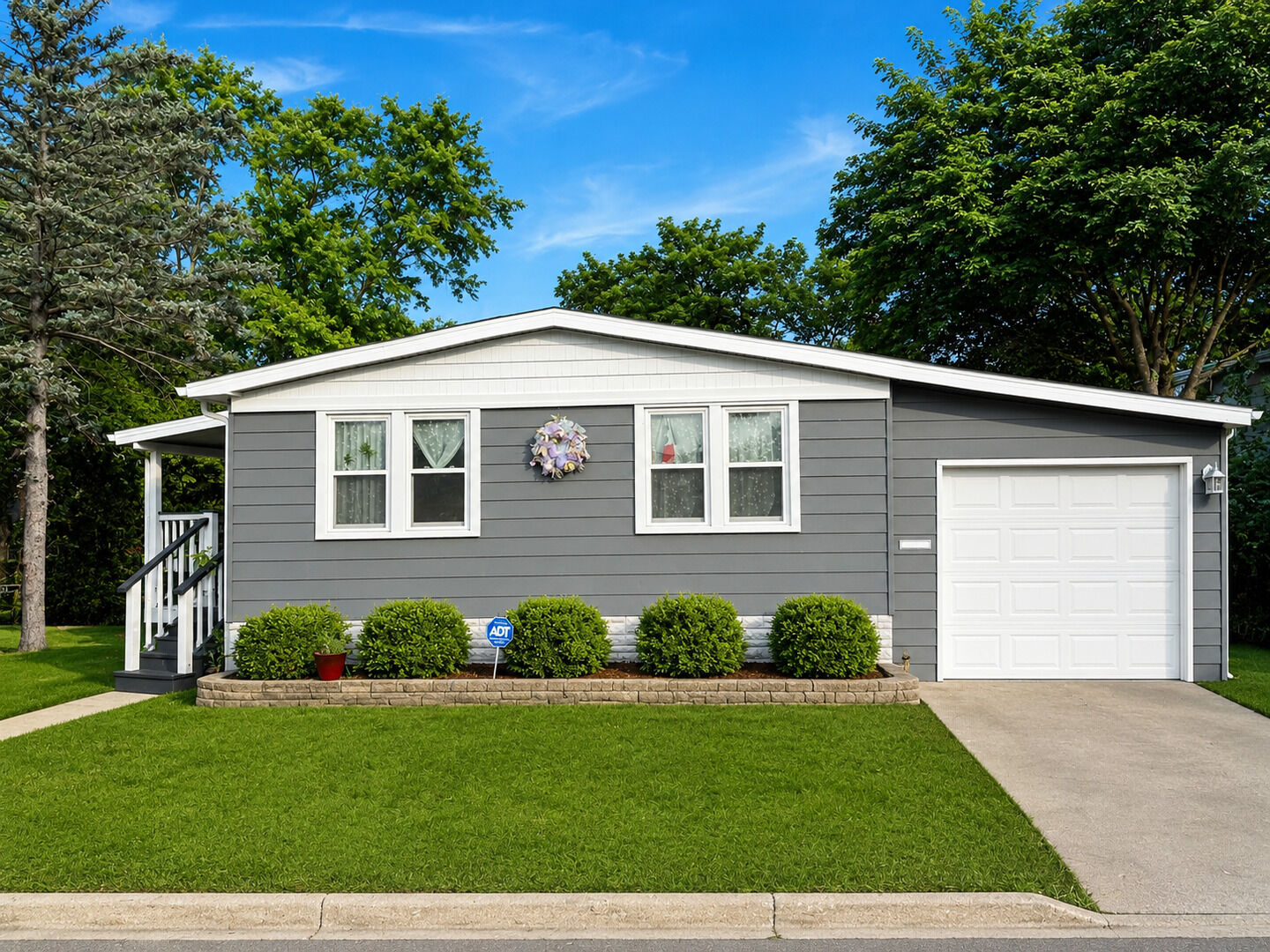 Property Photo: 115 Tollview Road IL 60123