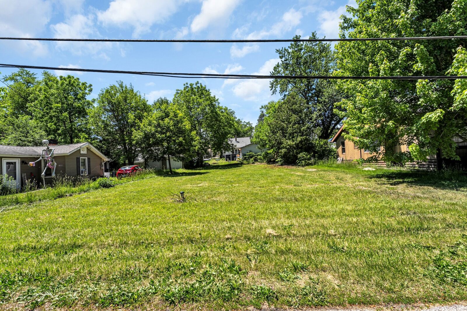 Property Photo:  34816 N Forest Avenue  IL 60041 