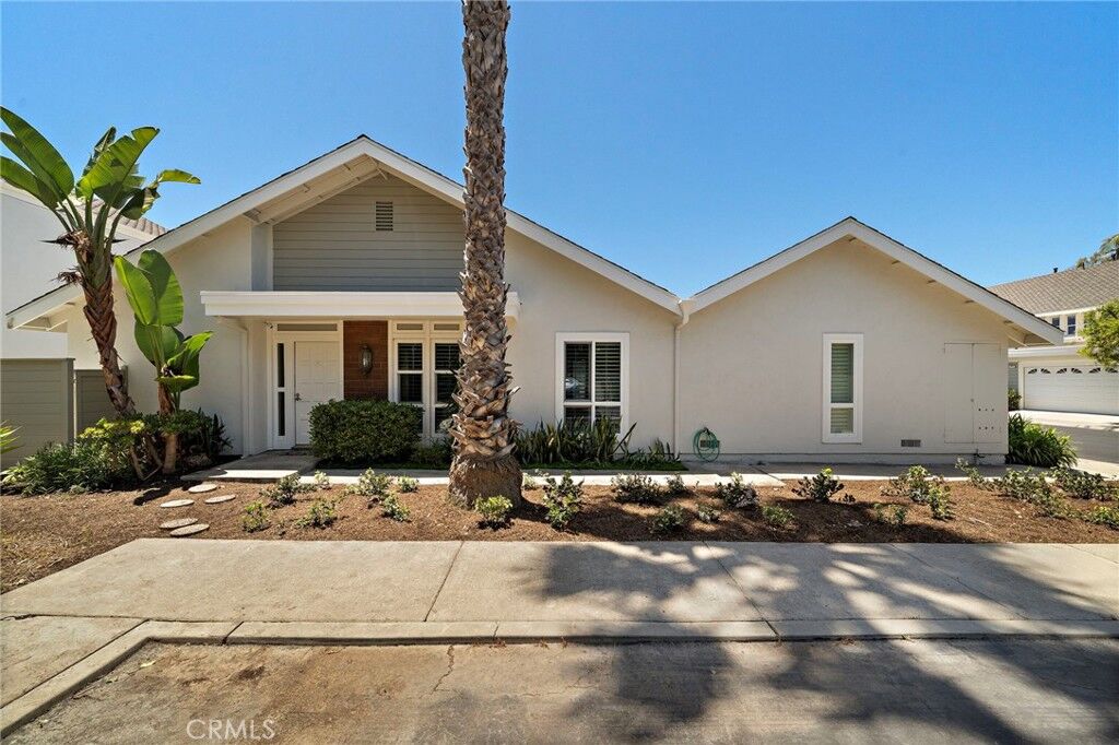 Property Photo:  12 Nutwood  CA 92604 
