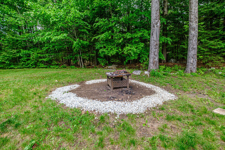 Property Photo:  28 Robinson Hill Road  ME 04270 