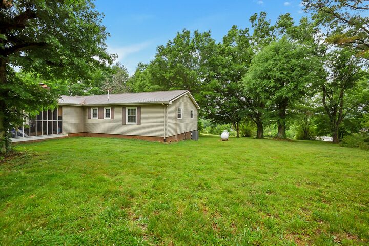 Property Photo:  2226 Hwy 25 W  TN 37048 