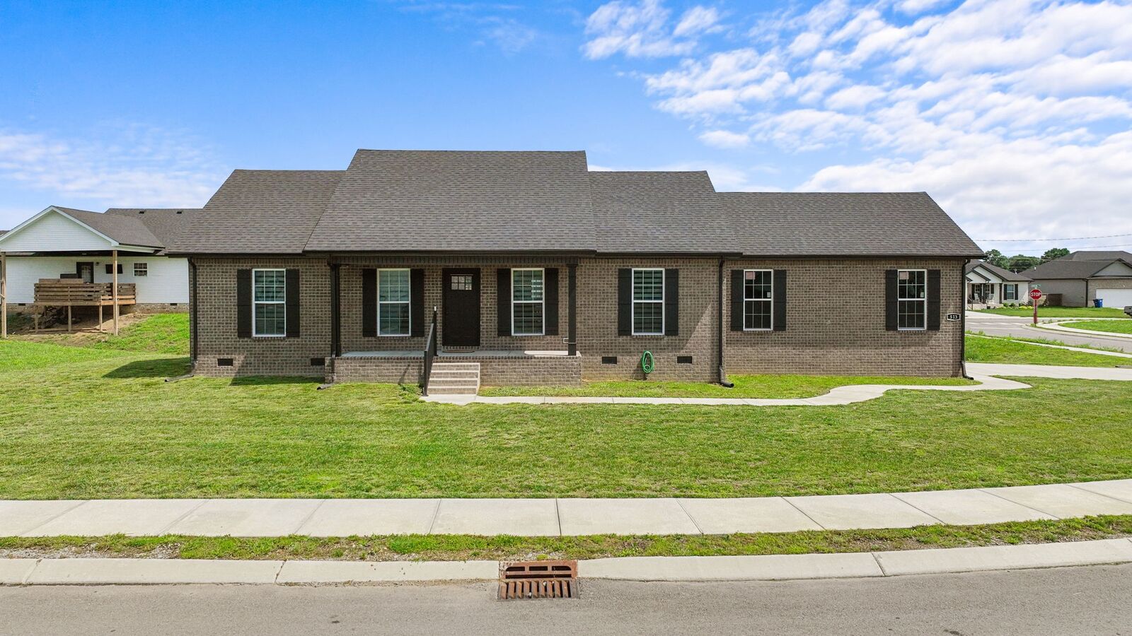 Property Photo:  513 Rose Ln  TN 37160 